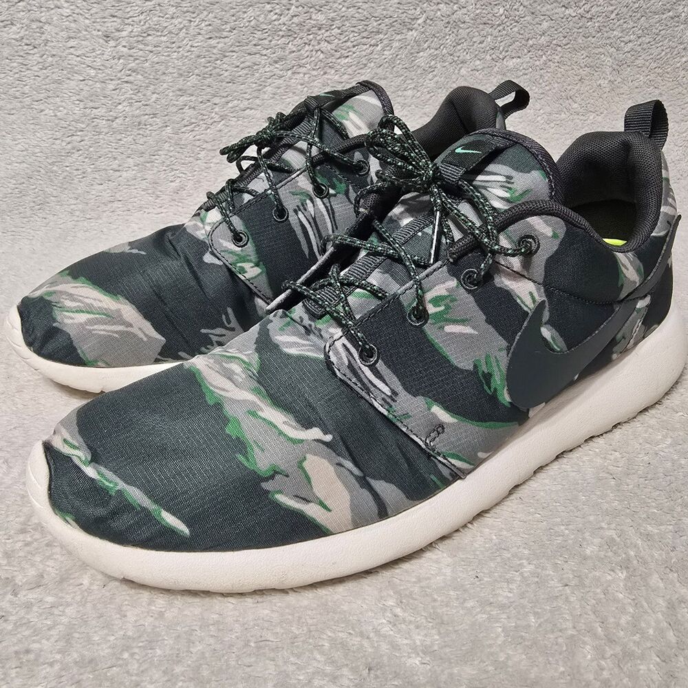 Nike Roshe Run GPX Men's Sz 11 Sneakers Green Tiger Camo Style 555445-331 Shoes